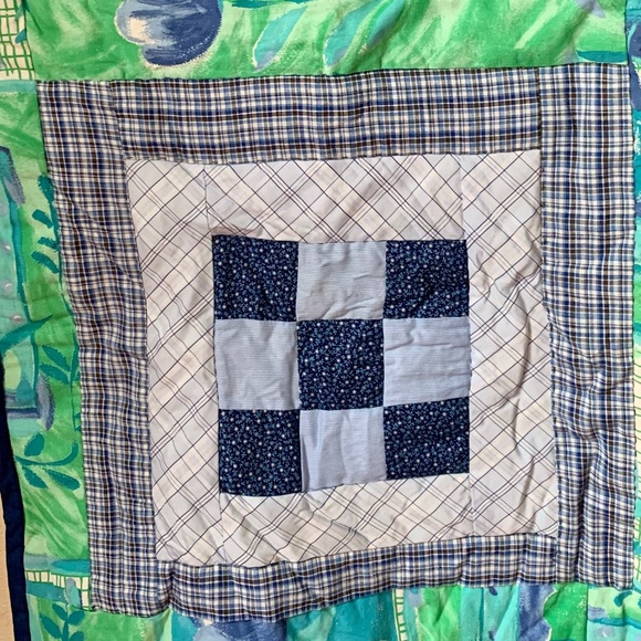 NWOT Handmade handcrafted Signed Baby Quilt Blanket - Picture 5 of 8